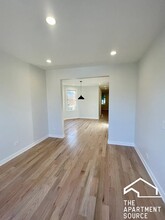 3006 N Troy St, Unit 2 in Chicago, IL - Building Photo - Building Photo