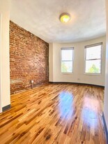 840 Huntington Ave, Unit 2 in Boston, MA - Building Photo