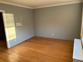 3654 N Central Ave, Unit 2FL Rear in Chicago, IL - Foto de edificio - Building Photo