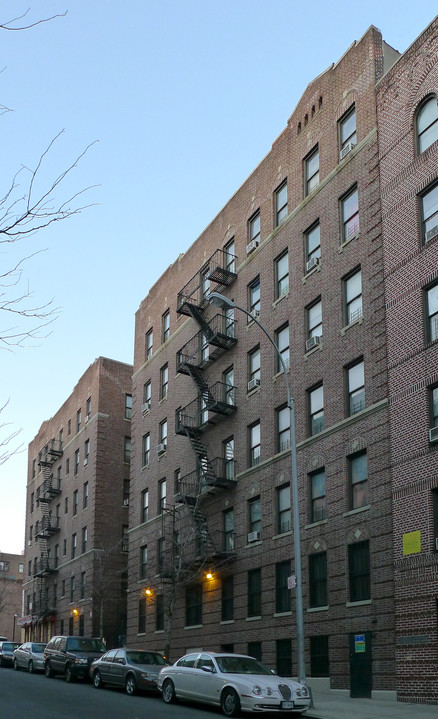 1765 Davidson Ave in Bronx, NY - Building Photo