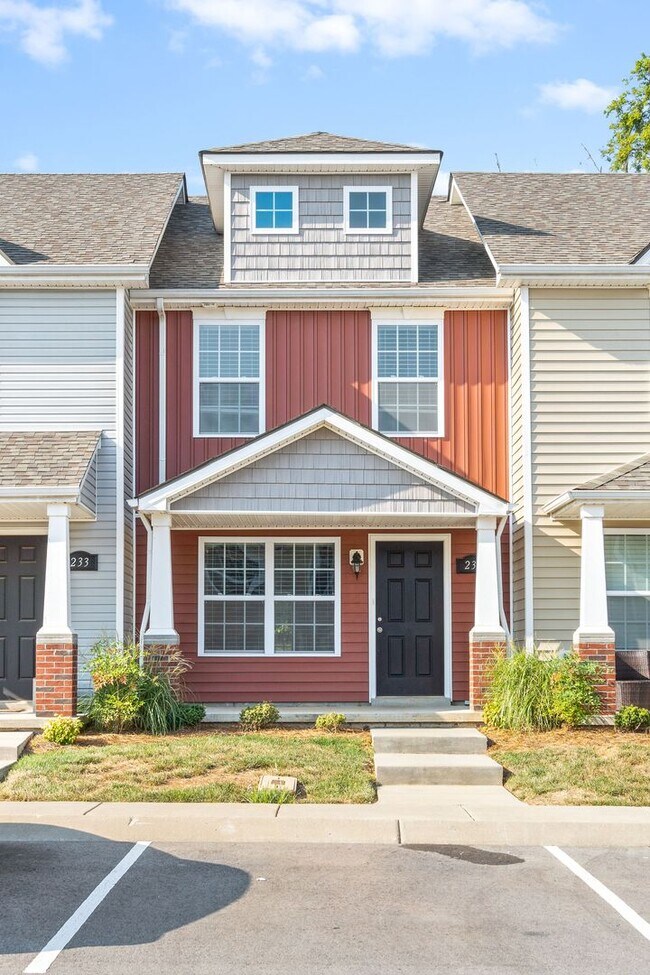 231 Alexander Blvd in Clarksville, TN - Building Photo - Building Photo