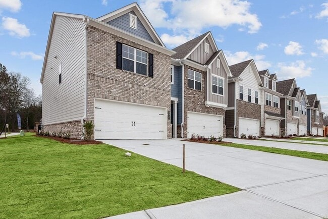 property at 352 Stately Oaks Ct