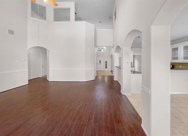 property at 622 Manchester Trail Dr