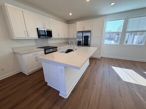 470 Caliper Wy in San Marcos, CA - Building Photo - Building Photo