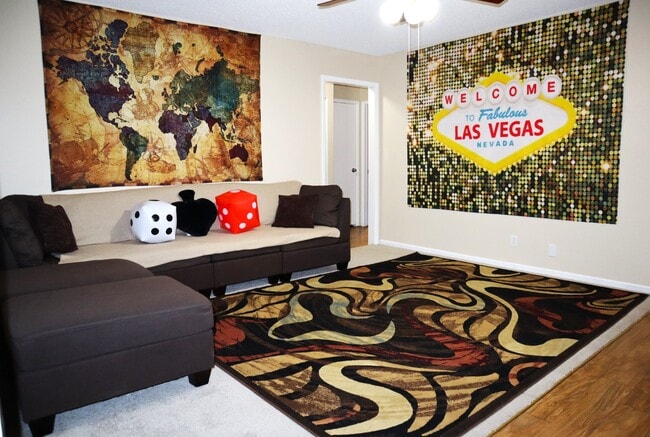 7227 Empress Dr in Las Vegas, NV - Building Photo - Building Photo