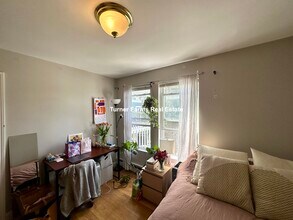 344 Putnam Ave, Unit 3 in Cambridge, MA - Building Photo - Building Photo