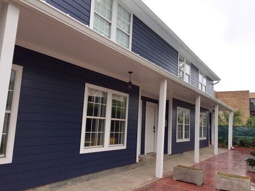 10 Bee St in Charleston, SC - Building Photo - Building Photo