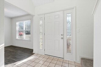 417 N Village Cir in Columbia, MO - Building Photo - Building Photo