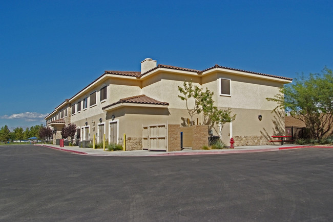 Park Apartments in Las Vegas, NV - Building Photo - Building Photo