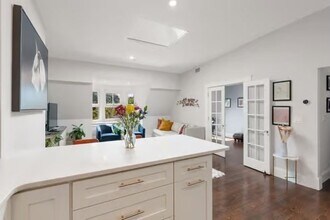 34 Worcester Sq, Unit 5 in Boston, MA - Foto de edificio - Building Photo