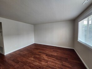 1634 Cherry Ln in Richland, WA - Building Photo - Building Photo