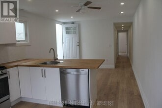 3449 Yonge St in Toronto, ON - Building Photo - Building Photo