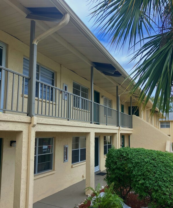 4845 Rilma Ave in Sarasota, FL - Building Photo