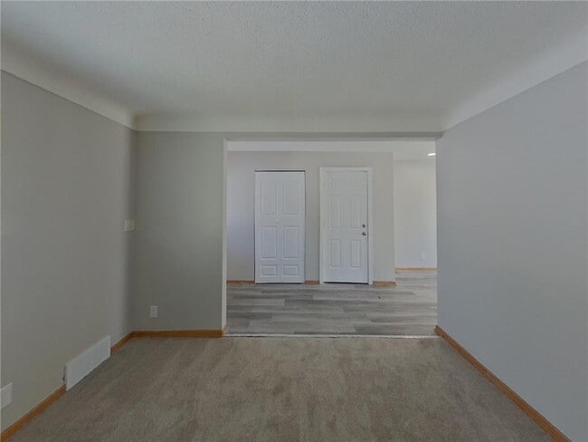 2931 Woodbridge St in Roseville, MN - Building Photo - Building Photo