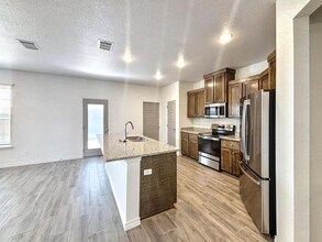 725 Freedom Cir in Nolanville, TX - Building Photo - Building Photo