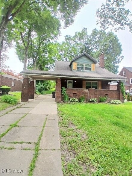 property at 711 Anoka Ln