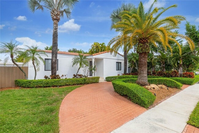 6731 SW 33rd St in Miami, FL - Building Photo - Building Photo