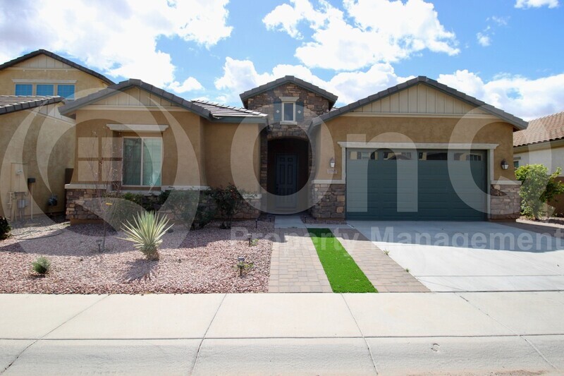 1865 E Crescent Way in Chandler, AZ - Building Photo