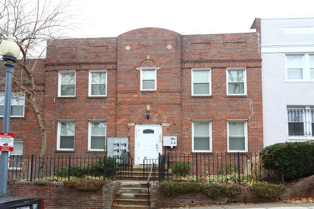1234 Queen St NE in Washington, DC - Building Photo