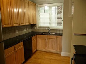 400 W Rosemary St in Chapel Hill, NC - Building Photo - Building Photo