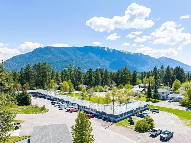 property at 661 8th Ave E N