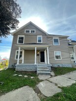 912 Riverview Terrace, Unit 912 UPPER in Dayton, OH - Building Photo