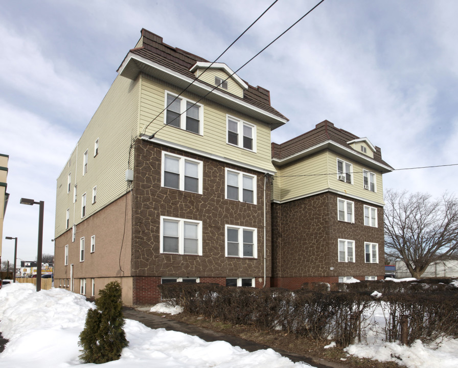 527-531 S Broad St in Elizabeth, NJ - Building Photo