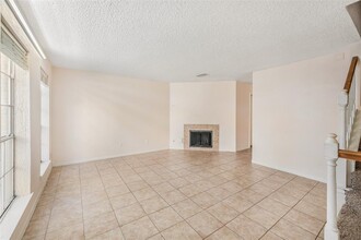 2810 Grants Lake Blvd in Sugar Land, TX - Building Photo - Building Photo