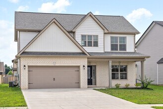 1479 Kingbird Dr in Clarksville, TN - Building Photo - Building Photo