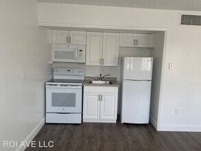 5317 Curry Ford Rd-Unit -Unit O201 in Orlando, FL - Building Photo - Building Photo