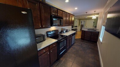345 State St in Bangor, ME - Building Photo - Building Photo