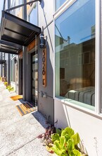 3026 SW Charlestown St in Seattle, WA - Building Photo - Building Photo