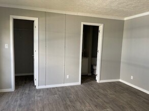 2840 TX-19 in Huntsville, TX - Building Photo - Building Photo