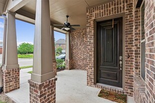 5613 Traveller Dr in North Richland Hills, TX - Foto de edificio - Building Photo