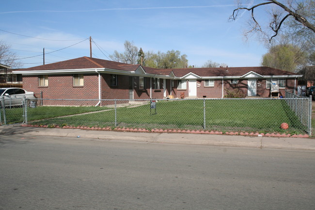 7180-7186 Stuart St in Westminster, CO - Foto de edificio - Building Photo