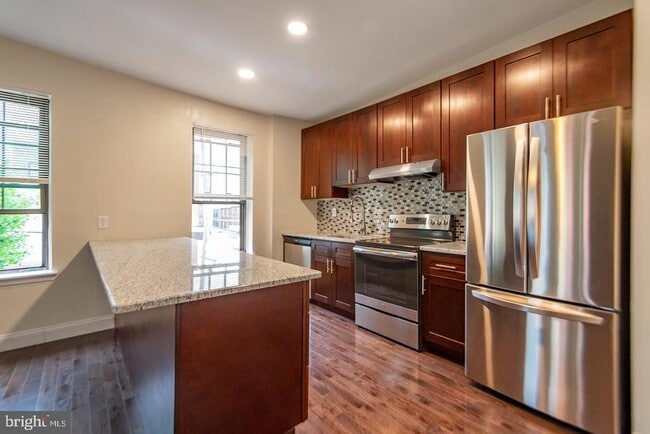 527 S 21st St in Philadelphia, PA - Building Photo - Building Photo