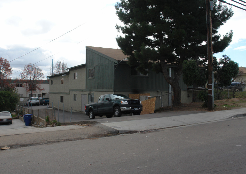 270 Quintard St in Chula Vista, CA - Building Photo