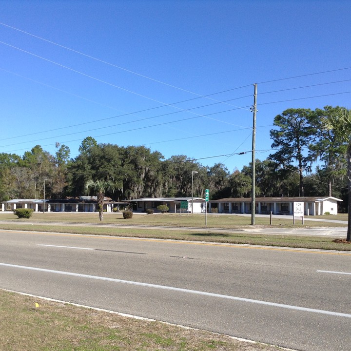 3206 US 19 S in Perry, FL - Building Photo