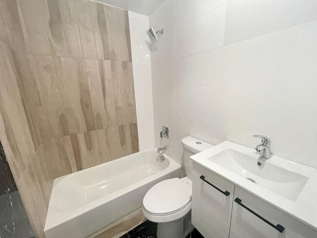 87 Sherman Ave in Jersey City, NJ - Foto de edificio - Building Photo