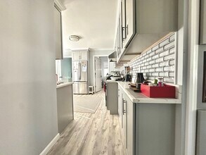 1 Vincent Ave in Belmont, MA - Building Photo - Building Photo