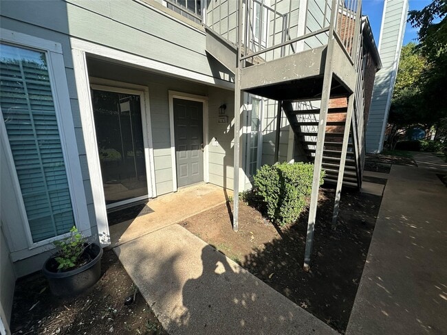 property at 3210 S Fielder Rd