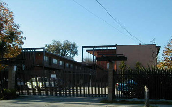 3031-3035 Pleitner Ave in Oakland, CA - Building Photo - Building Photo