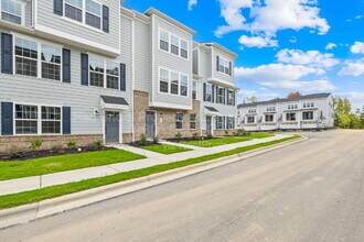 513 Bailey Mls Dr in Stallings, NC - Building Photo - Building Photo