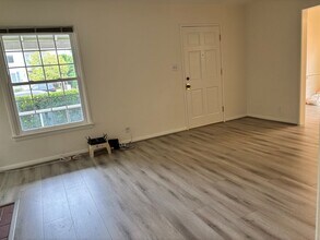 14217 Riverside Dr in Los Angeles, CA - Building Photo - Building Photo