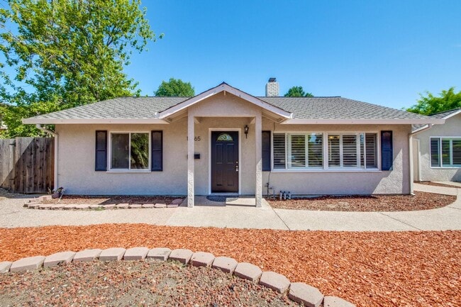 18565 Paseo Lado in Saratoga, CA - Building Photo - Building Photo
