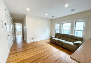 15 Sunset St, Unit 2 in Boston, MA - Building Photo - Building Photo