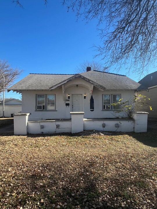 244 N Vine Ave in Wichita, KS - Building Photo