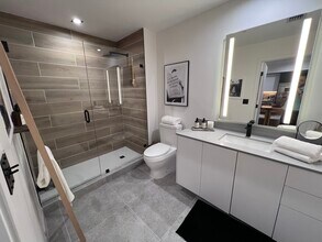 91 NW 26th St, Unit A1 in Miami, FL - Foto de edificio - Building Photo