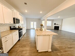 622 Brookfield Dr in Braselton, GA - Foto de edificio - Building Photo