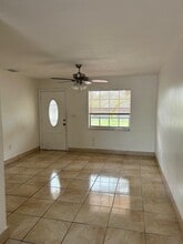 1907 SW 99th Ter in Miramar, FL - Building Photo - Building Photo